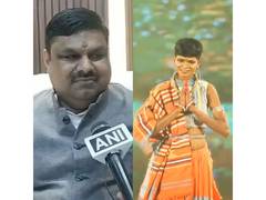 
      
      Gajendra Yadav express pride on former women Naxals fashion show
      
      