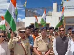 
      
      Tiranga Yatra held along India-China border in Ladakh's Nyoma
      
      