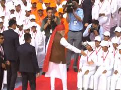 
      
      PM Modi meets schoolchildren after I-Day speech
      
      