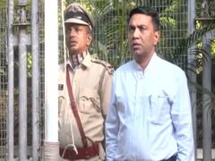 
      
      Sawant hoists the tricolour at his official residence
      
      