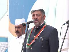 
      
      Shivakumar announces 'Vidyarthi Sahayahasta' scheme
      
      