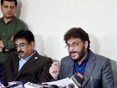 
      
      Waris Pathan says he will not sing Vande Mataram
      
      