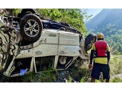 
      
      J-K: 5 labourers killed as vehicle plunges 300 feet in Kishtwar
      
      