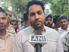 
      
      MCD sanitation worker stabbed to death in Delhi's Kalyanpuri
      
      