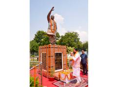 
      
      Bihar CM Samrat Chaudhary pays tribute to Atal Bihari Vajpayee
      
      