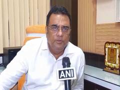 
      
      Bankim Chandra descendant writes to Sonia Gandhi
      
      