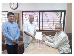 
      
      'Merge Molakalmuru with Andhra or Challakere for development'
      
      