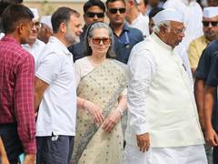 
      
      Police probe Vande Mataram complaint against Sonia, Rahul
      
      