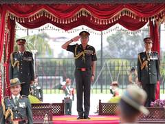 
      
      Indian Army Chief receives Guard of Honour in Nepal
      
      