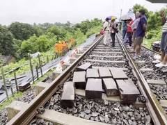
      
      Heavy rain damages railway track in Odisha's Baripada
      
      
