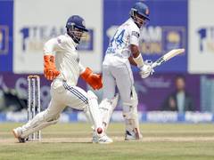 
      
      IND vs SL, 1st Test: Dinusha-Dickwella lead counterattack (Lunch)
      
      