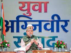 
      
      Uttarakhand CM congratulates BJP's new national office-bearers
      
      