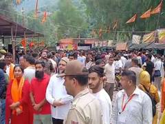 
      
      Baba Budha Amarnath Yatra convoy reaches Rajouri
      
      