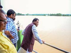 
      
      Odisha CM announces Rs 1,000 cr relief for 6 flood-hit districts
      
      