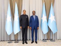 
      
      Indian Envoy presents credentials to Somali President
      
      