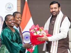 
      
      Haryana CM Nayab Singh Saini interacts with foreign students
      
      