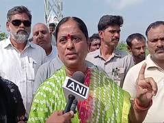 
      
      Congress notice to Konda as daughter revives attack on Redddy
      
      