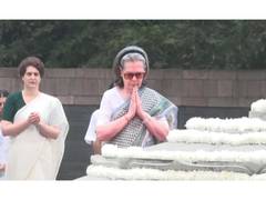 
      
      Congress leaders pay floral tribute to former PM Rajiv Gandhi
      
      