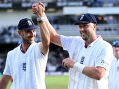 
      
      Robinson, Tongue split match ball after claiming 5-fers each
      
      