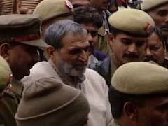 
      
      Sajjan Kumar had high BP, Parkinsons: Safdarjung Hospital
      
      