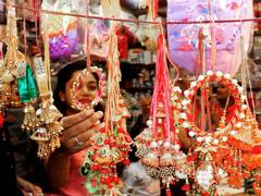 
      
      UP students send Rakhis, messages to PM, President, security forc
      
      
