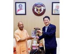 
      
      Uttar Pradesh, Japan's Yamanashi Prefecture sign MoU to boost leg
      
      