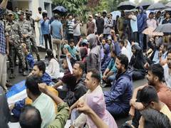 
      
      Jharkhand candidates return to offices amid looming legal battle
      
      