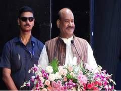 
      
      Om Birla praises Maheshwari Samaj’s contribution to education, he
      
      