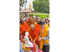 
      
      Japanese delegation soaks in Kashi's spiritual splendour
      
      