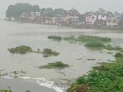
      
      local shops affected by rising Ganga, Yamuna water levels
      
      