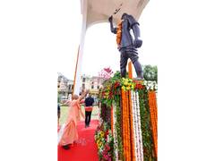 
      
      Yogi Adityanath pays tribute to freedom fighter Gulab Singh Lodhi
      
      