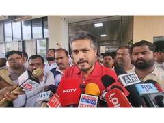 
      
      Rohit Pawar's aide's daughter found dead in Baramati
      
      