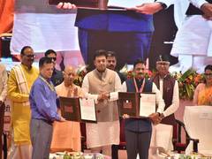 
      
      Yogi Govt boosts honorarium for 3.54 lakh women cooks to Rs 3,000
      
      