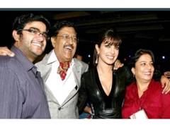 
      
      Priyanka Chopra remembers late father on his birth anniversary
      
      
