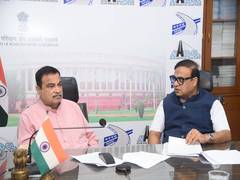 
      
      Assam CM meets Nitin Gadkari; discusses restoration of flood-dama
      
      
