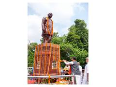 
      
      Samrat Choudhary pays tribute to Bindeshwari Prasad Mandal
      
      