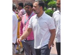 
      
      Rahul Gandhi show support to Kriti Sanon amid Rakhi ad backlash
      
      