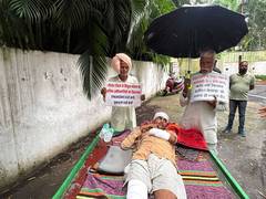 
      
      MP: Farmer injured by 11-kV power line arrives at Energy Minister
      
      