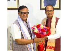 
      
      Assam CM Sarma meets Union Minister Shivraj Singh Chouhan
      
      