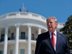 
      
      US pauses visa appointments worldwide amid Trump crackdown
      
      