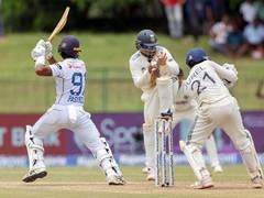 
      
      Sooriyabandara, Mendis resist as hosts reach 83/2 at lunch
      
      