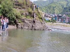 
      
      2 students drown in Himachal’s Pabbar River, bodies recovered
      
      