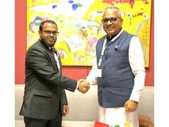 
      
      Bhupender Yadav meets Maldives Minister Ali Shareef at UNCCD COP
      
      