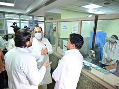 
      
      Delhi Health Minister inspects H1N1 preparedness at Dwarka hospit
      
      