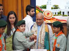 
      
      Vijender Gupta celebrates Raksha Bandhan with students
      
      