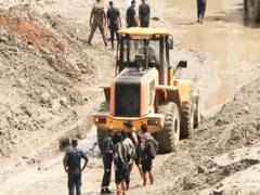 
      
      500-metre road block near Trishuli chokes Rasuwa rescue
      
      