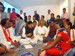
      
      MP CM interacts with villagers in former Naxal-affected Balaghat
      
      
