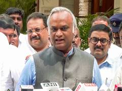 
      
      Priyank Kharge, Haris Nalapad appear before Bengaluru court
      
      