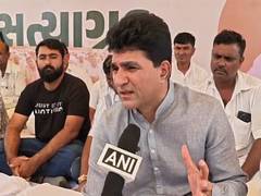 
      
      Gujarat AAP President protest over irrigation water
      
      