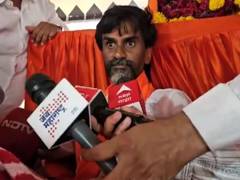 
      
      Manoj Jarange demands cancellation of Shinde's rally in Parbhani
      
      